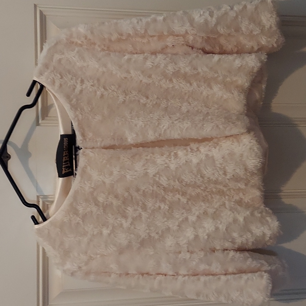 Furrocious cream colored fur shrug